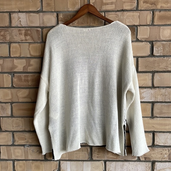 H&M Divided Star Sweater - L - Picture 2 of 7